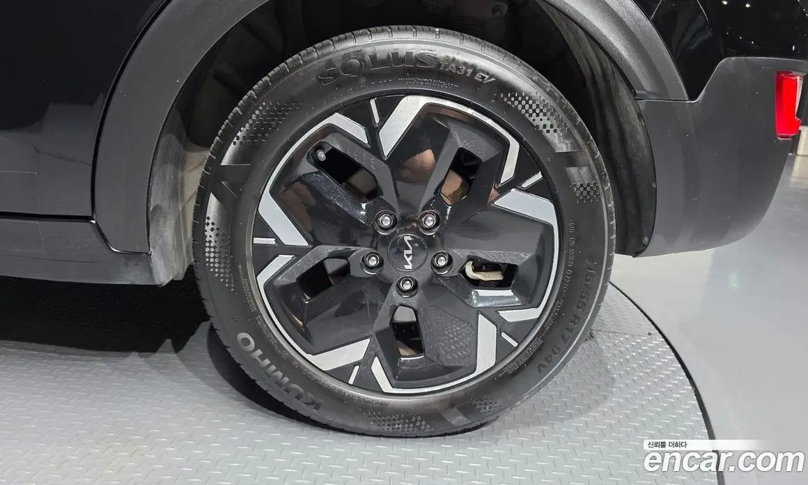 Kia Niro 2023 0.2 автомат (гидро), фото 7 Kia Niro 2023 0.2 автомат (гидро), фото 7