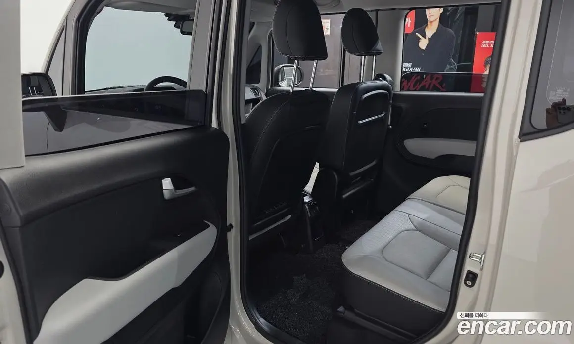 Kia Ray 2022 1.0 автомат (гидро), фото 16