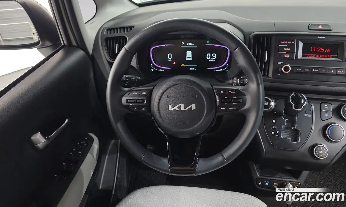 Kia Ray 2022 1.0 автомат (гидро), фото 19