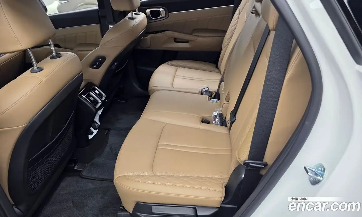 Kia Sorento 2024 1.6 автомат (гидро), фото 16 Kia Sorento 2024 1.6 автомат (гидро), фото 16