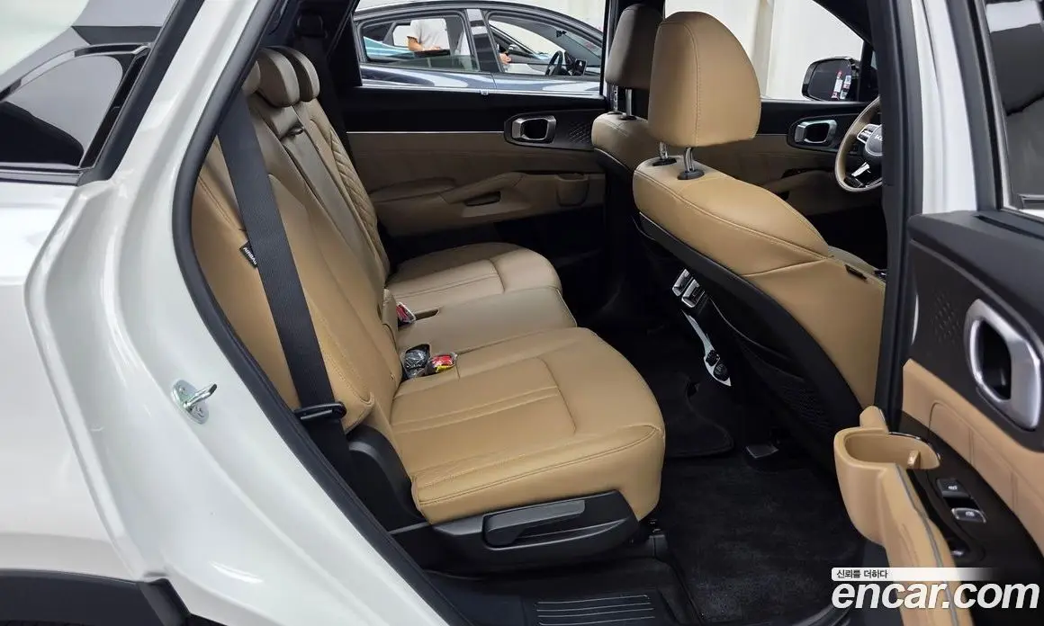 Kia Sorento 2024 1.6 автомат (гидро), фото 18 Kia Sorento 2024 1.6 автомат (гидро), фото 18