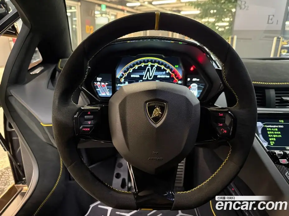 Lamborghini Aventador 2021 6.5 автомат (гидро), фото 16 Lamborghini Aventador 2021 6.5 автомат (гидро), фото 16