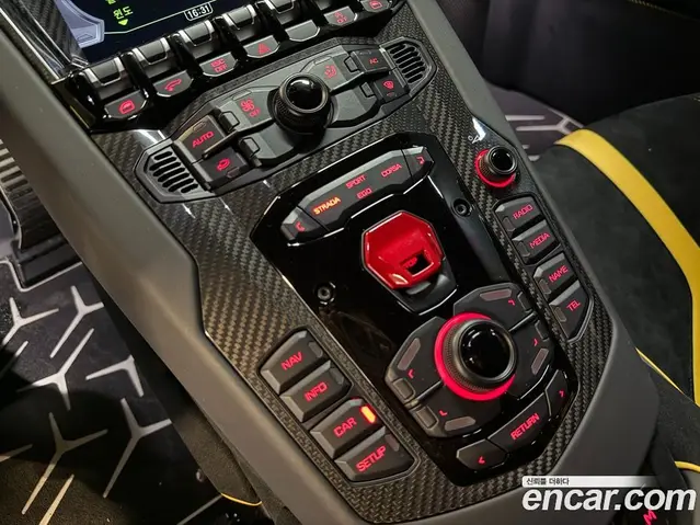 Lamborghini Aventador 2021 6.5 автомат (гидро), миниатюра 9 Lamborghini Aventador 2021 6.5 автомат (гидро), миниатюра 9