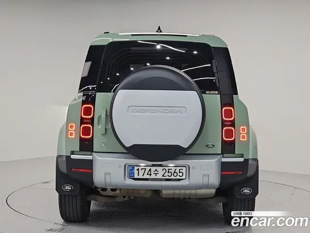 Land Rover Defender 2023 3.0 автомат (гидро), миниатюра 3 Land Rover Defender 2023 3.0 автомат (гидро), миниатюра 3