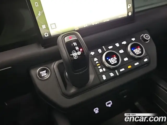 Land Rover Defender 2023 3.0 автомат (гидро), миниатюра 9 Land Rover Defender 2023 3.0 автомат (гидро), миниатюра 9