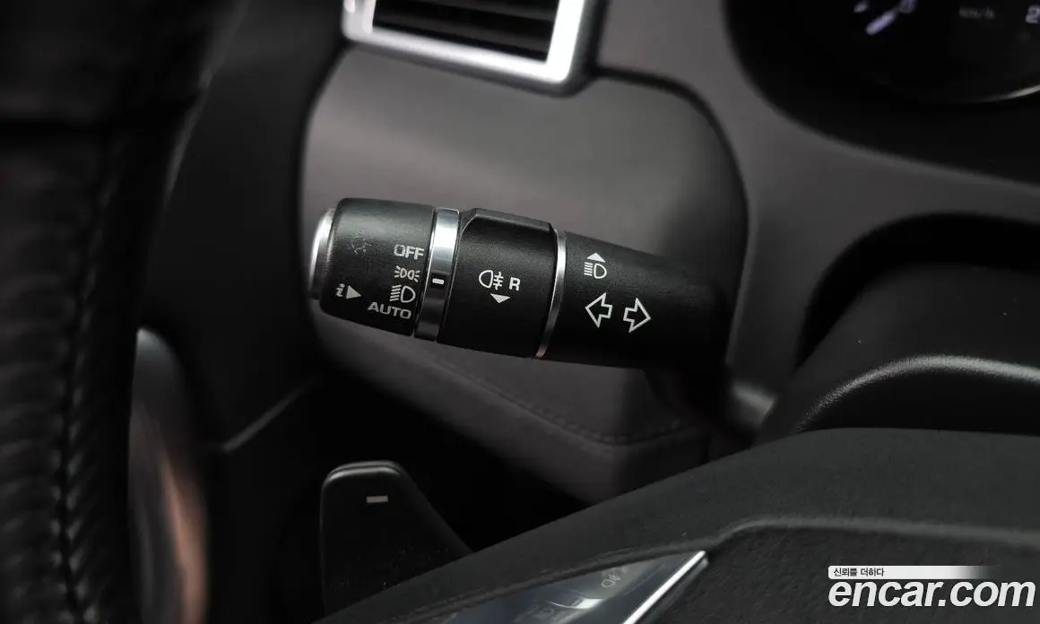 Land Rover Discovery Sport 2015 2.2 автомат (гидро), фото 16 Land Rover Discovery Sport 2015 2.2 автомат (гидро), фото 16