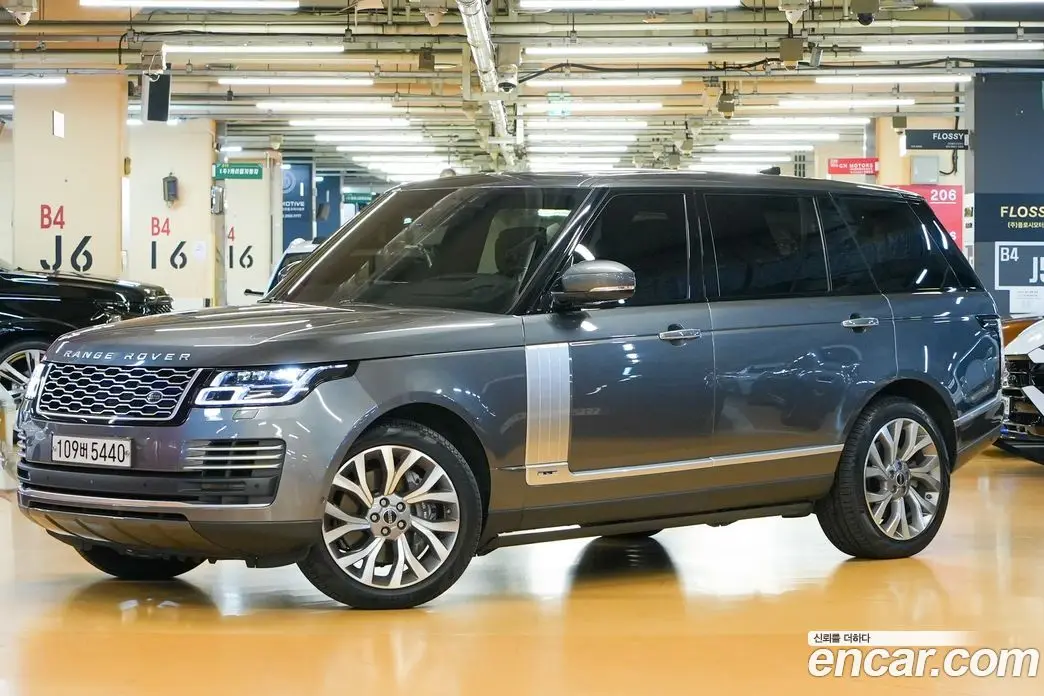Land Rover Range Rover 2018 4.4 автомат (гидро), фото 3 Land Rover Range Rover 2018 4.4 автомат (гидро), фото 3