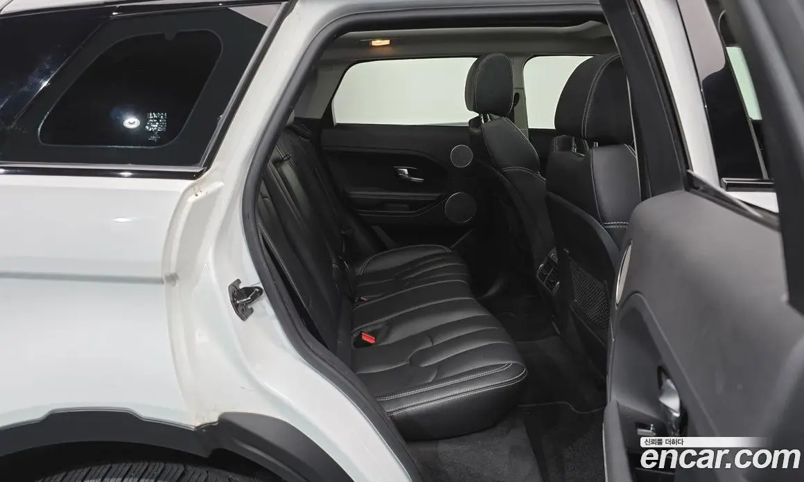 Land Rover Range Rover Evoque 2014 2.2 автомат (гидро), фото 11 Land Rover Range Rover Evoque 2014 2.2 автомат (гидро), фото 11