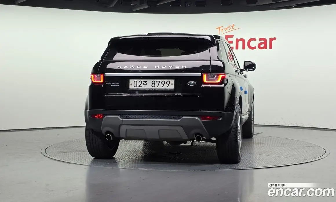 Land Rover Range Rover Evoque 2016 2.0 автомат (гидро), фото 4