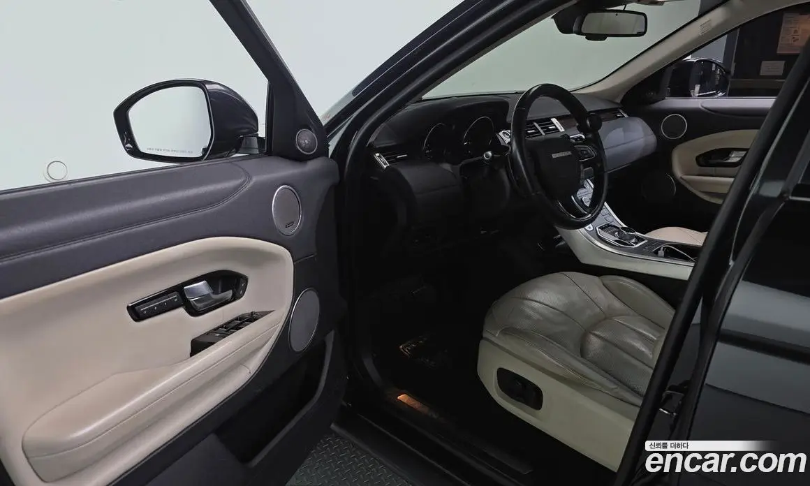 Land Rover Range Rover Evoque 2016 2.0 автомат (гидро), фото 10