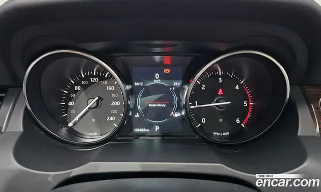 Land Rover Range Rover Evoque 2018 2.0 автомат (гидро), миниатюра 11 Land Rover Range Rover Evoque 2018 2.0 автомат (гидро), миниатюра 11