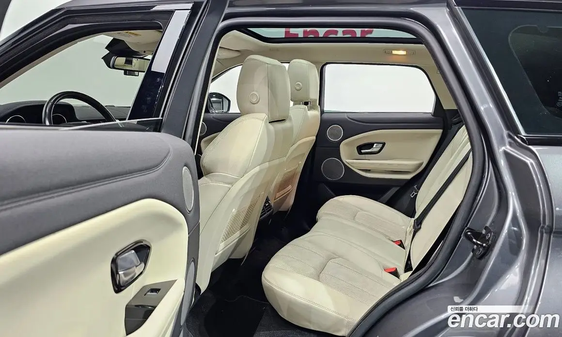 Land Rover Range Rover Evoque 2018 2.0 автомат (гидро), фото 17 Land Rover Range Rover Evoque 2018 2.0 автомат (гидро), фото 17
