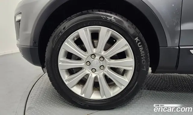 Land Rover Range Rover Evoque 2018 2.0 автомат (гидро), миниатюра 5 Land Rover Range Rover Evoque 2018 2.0 автомат (гидро), миниатюра 5