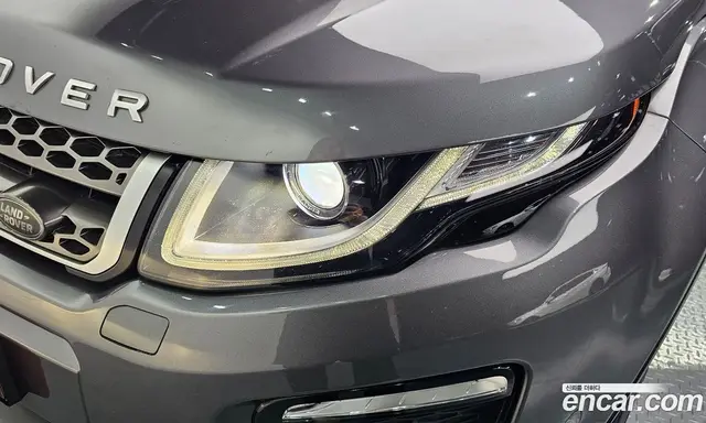 Land Rover Range Rover Evoque 2018 2.0 автомат (гидро), миниатюра 8 Land Rover Range Rover Evoque 2018 2.0 автомат (гидро), миниатюра 8