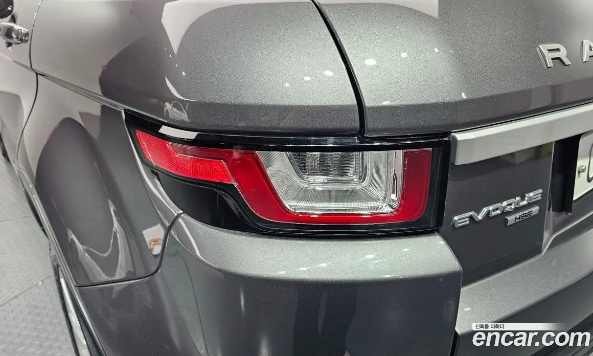 Land Rover Range Rover Evoque 2018 2.0 автомат (гидро), фото 9 Land Rover Range Rover Evoque 2018 2.0 автомат (гидро), фото 9