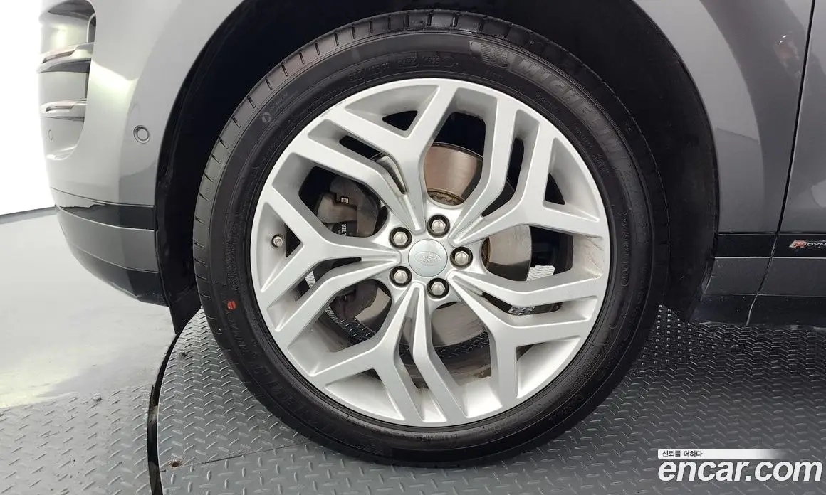 Land Rover Range Rover Evoque 2019 2.0 автомат (гидро), фото 5 Land Rover Range Rover Evoque 2019 2.0 автомат (гидро), фото 5