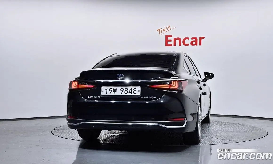 Lexus ES 2019 2.5 автомат (гидро), фото 4 Lexus ES 2019 2.5 автомат (гидро), фото 4