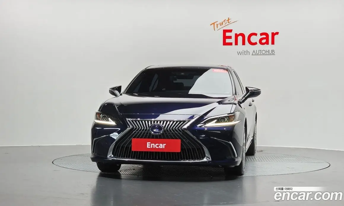 Lexus ES 2020 2.5 автомат (гидро), фото 2 Lexus ES 2020 2.5 автомат (гидро), фото 2