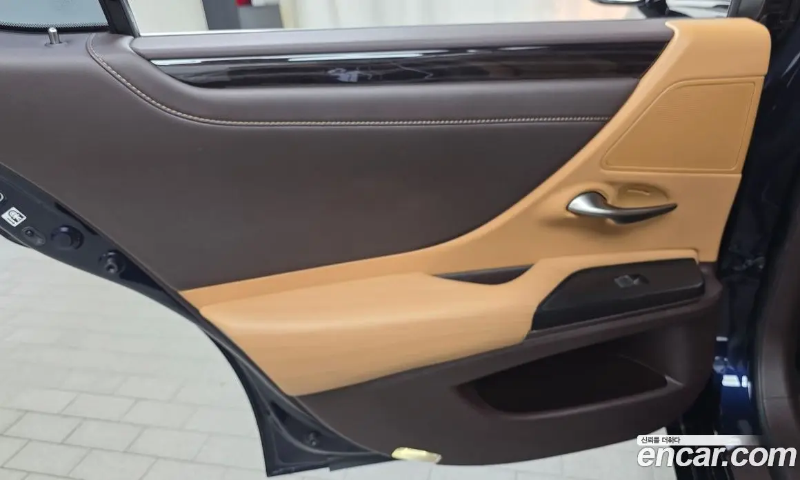 Lexus ES 2020 2.5 автомат (гидро), фото 14 Lexus ES 2020 2.5 автомат (гидро), фото 14