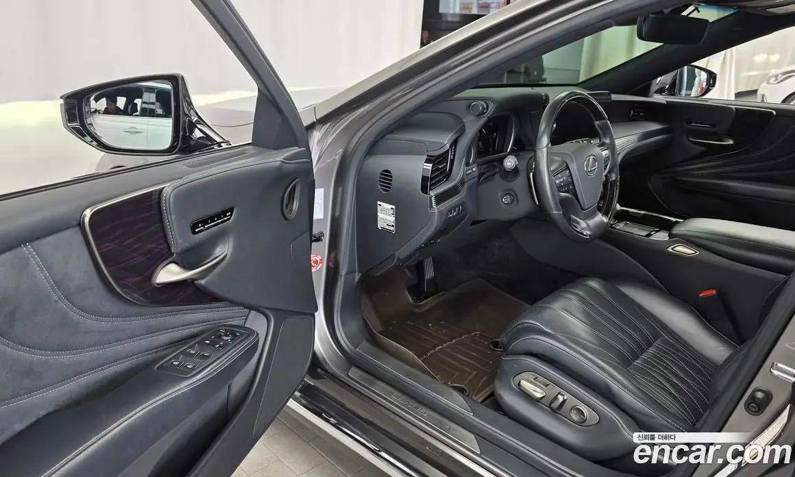 Lexus LS 2021 3.4 автомат (гидро), фото 13