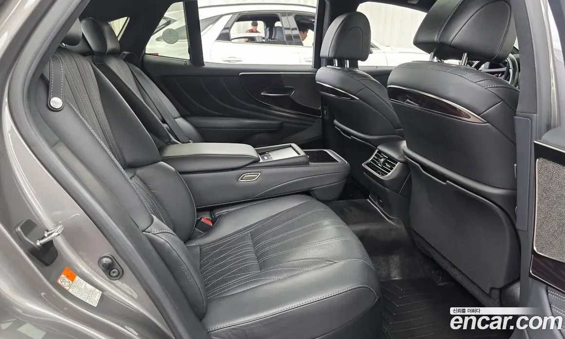 Lexus LS 2021 3.4 автомат (гидро), фото 17