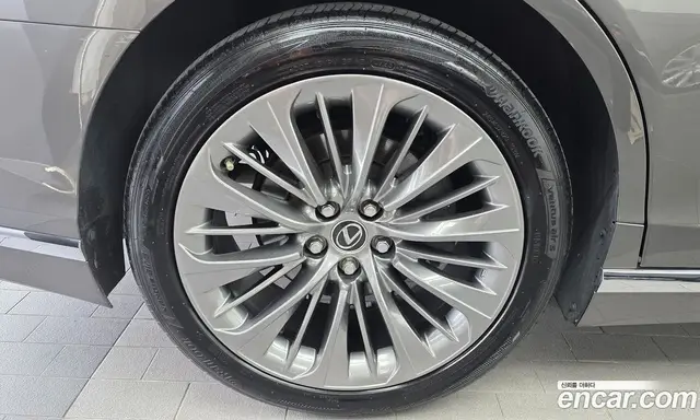 Lexus LS 2021 3.4 автомат (гидро), миниатюра 5