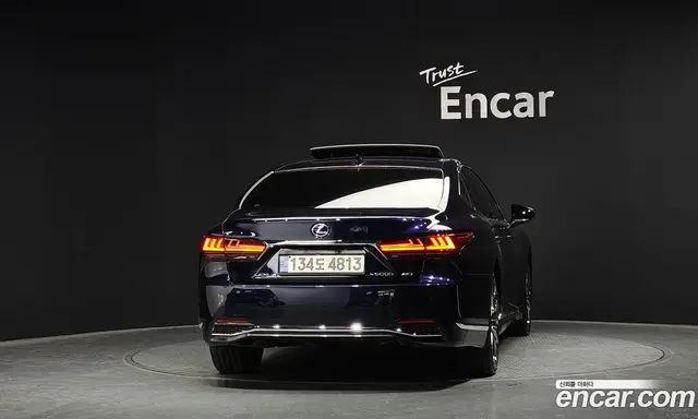 Lexus LS 2022 3.5 автомат (гидро), миниатюра 4 Lexus LS 2022 3.5 автомат (гидро), миниатюра 4