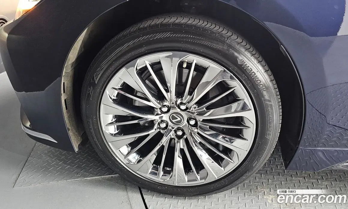 Lexus LS 2022 3.5 автомат (гидро), фото 5 Lexus LS 2022 3.5 автомат (гидро), фото 5