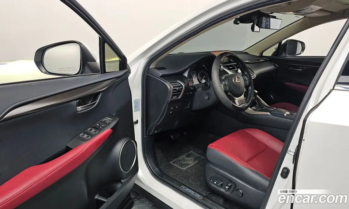Lexus NX 2019 2.5 автомат (гидро), фото 13 Lexus NX 2019 2.5 автомат (гидро), фото 13