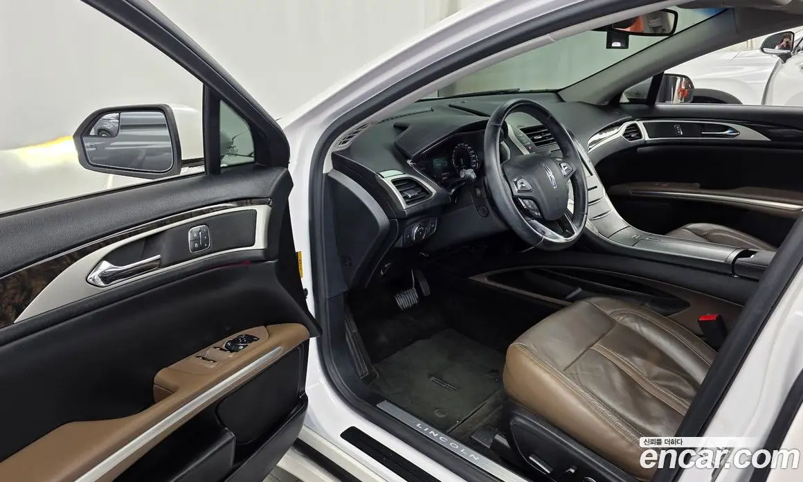 Lincoln MKZ 2016 2.0 автомат (гидро), фото 10 Lincoln MKZ 2016 2.0 автомат (гидро), фото 10