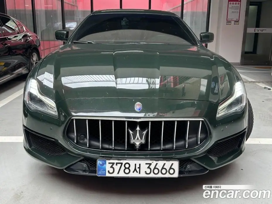 Maserati Quattroporte 2015 3.8 автомат (гидро), фото 1 Maserati Quattroporte 2015 3.8 автомат (гидро), фото 1
