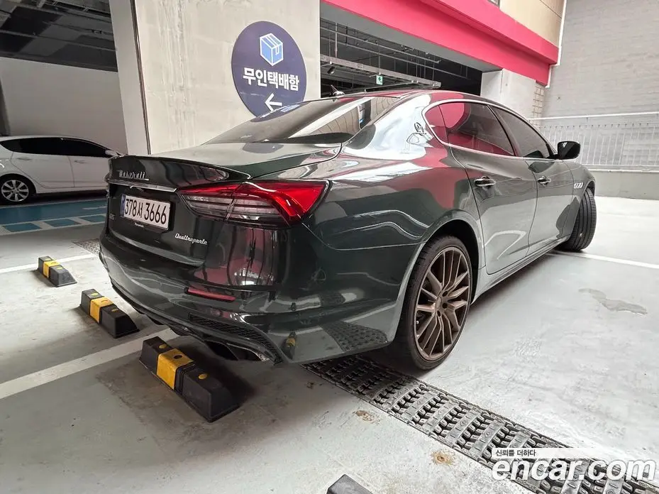 Maserati Quattroporte 2015 3.8 автомат (гидро), фото 5 Maserati Quattroporte 2015 3.8 автомат (гидро), фото 5