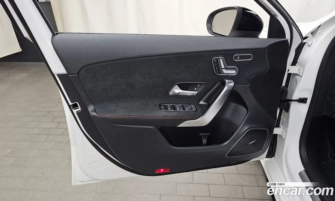 Mercedes-Benz A-Class 2025 2.0 автомат (гидро), фото 13