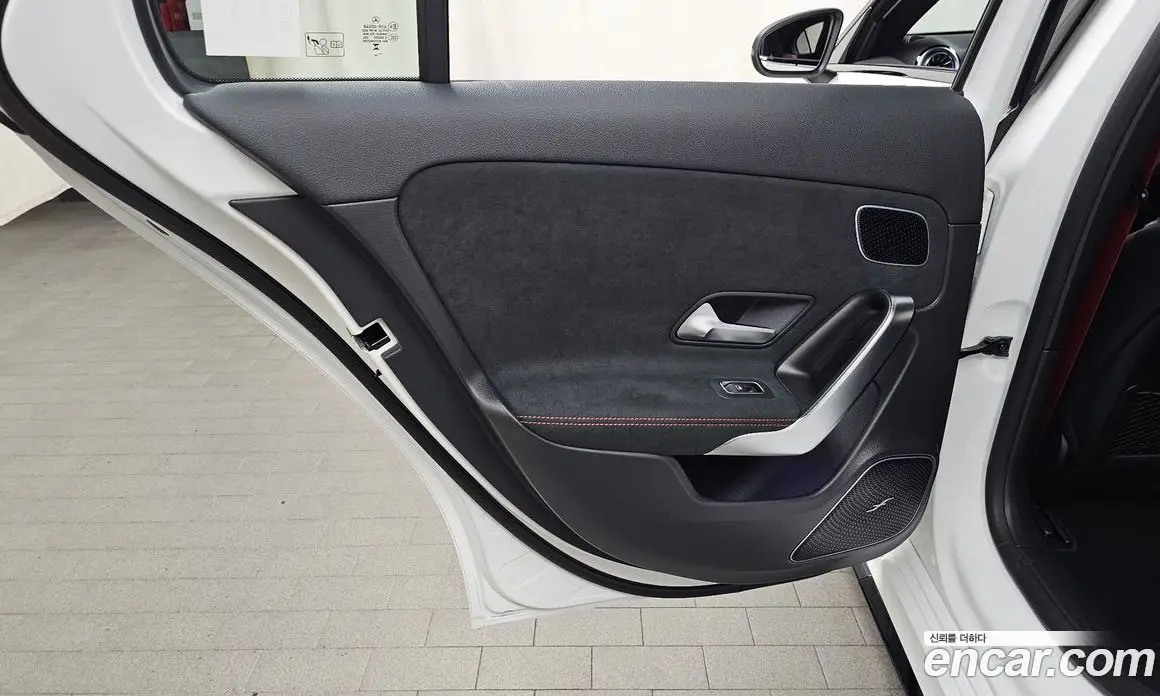 Mercedes-Benz A-Class 2025 2.0 автомат (гидро), фото 14