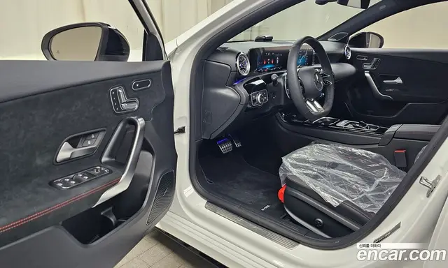 Mercedes-Benz A-Class 2025 2.0 автомат (гидро), миниатюра 12