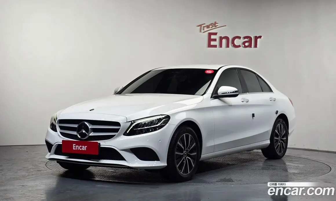 Mercedes-Benz C-Class 2019 2.0 автомат (гидро), фото 1 Mercedes-Benz C-Class 2019 2.0 автомат (гидро), фото 1