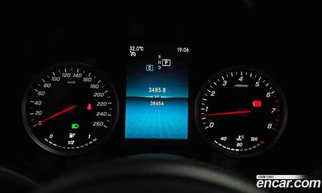 Mercedes-Benz C-Class 2019 2.0 автомат (гидро), миниатюра 11 Mercedes-Benz C-Class 2019 2.0 автомат (гидро), миниатюра 11