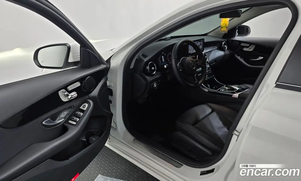 Mercedes-Benz C-Class 2019 2.0 автомат (гидро), фото 13 Mercedes-Benz C-Class 2019 2.0 автомат (гидро), фото 13