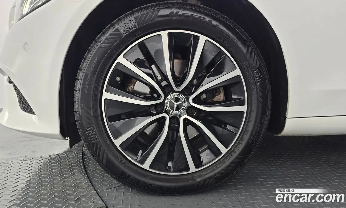 Mercedes-Benz C-Class 2019 2.0 автомат (гидро), фото 5 Mercedes-Benz C-Class 2019 2.0 автомат (гидро), фото 5