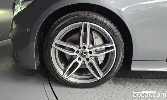 Mercedes-Benz E-Class 2017 1.9 автомат (гидро), миниатюра 5 Mercedes-Benz E-Class 2017 1.9 автомат (гидро), миниатюра 5