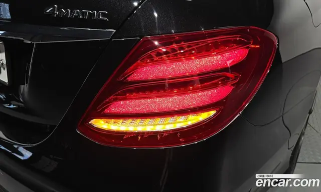 Mercedes-Benz E-Class 2019 2.0 автомат (гидро), миниатюра 8