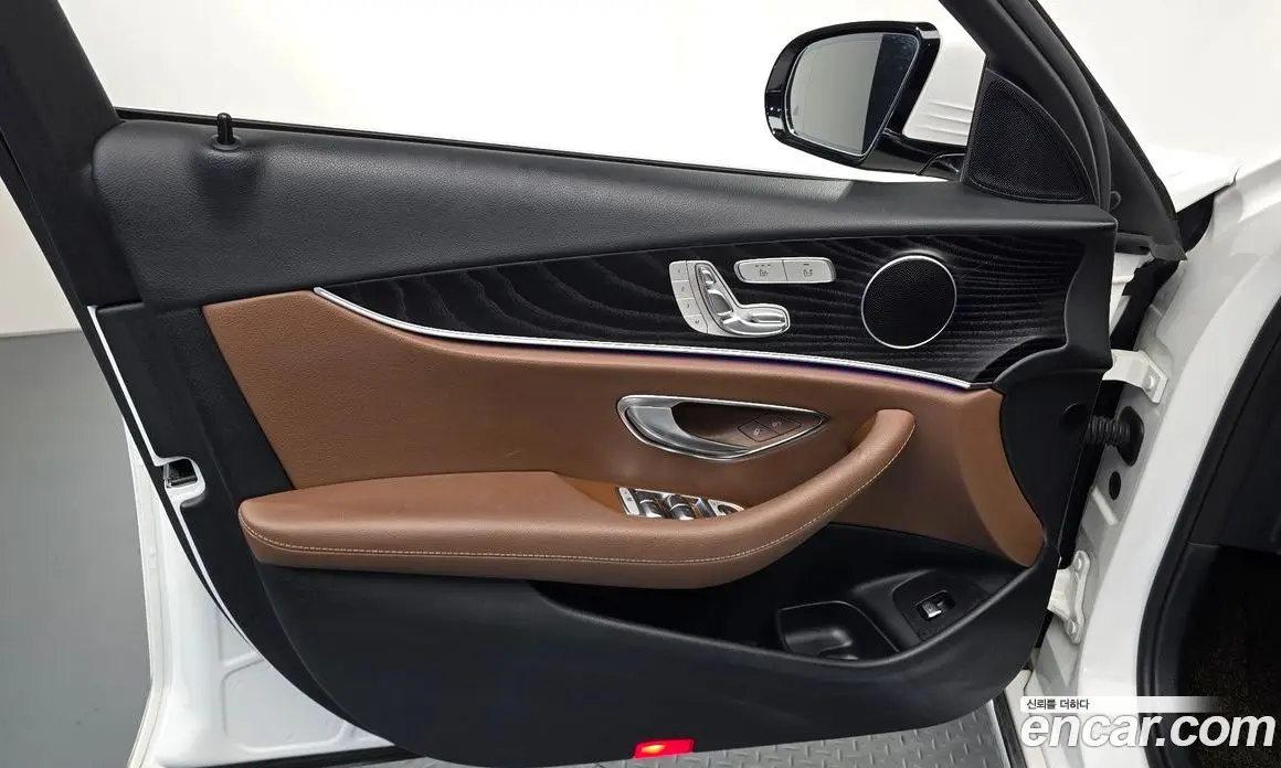 Mercedes-Benz E-Class 2019 1.9 автомат (гидро), фото 14 Mercedes-Benz E-Class 2019 1.9 автомат (гидро), фото 14