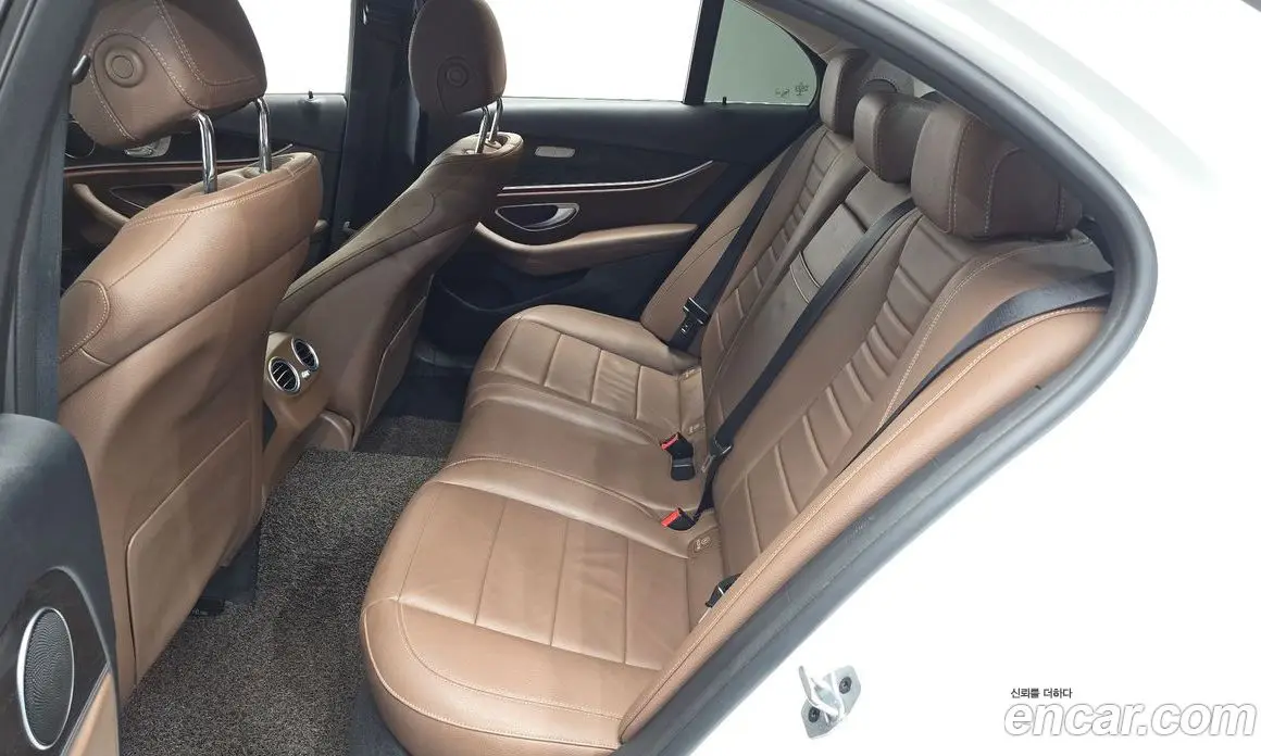 Mercedes-Benz E-Class 2019 1.9 автомат (гидро), фото 17 Mercedes-Benz E-Class 2019 1.9 автомат (гидро), фото 17