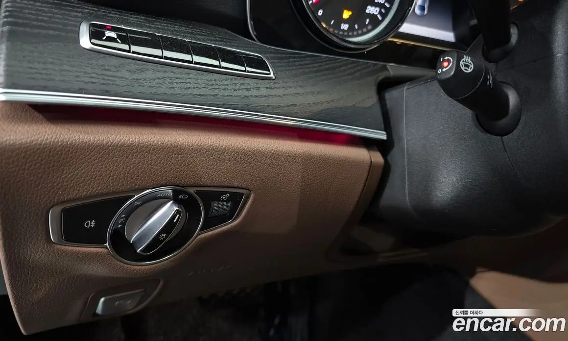 Mercedes-Benz E-Class 2019 1.9 автомат (гидро), фото 27 Mercedes-Benz E-Class 2019 1.9 автомат (гидро), фото 27