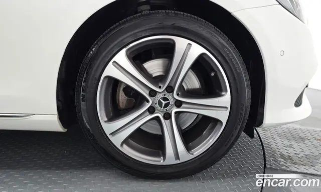 Mercedes-Benz E-Class 2019 1.9 автомат (гидро), миниатюра 7 Mercedes-Benz E-Class 2019 1.9 автомат (гидро), миниатюра 7