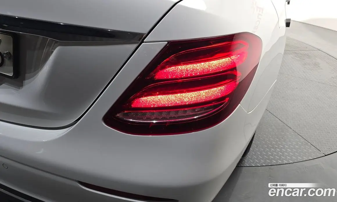 Mercedes-Benz E-Class 2019 1.9 автомат (гидро), фото 9 Mercedes-Benz E-Class 2019 1.9 автомат (гидро), фото 9
