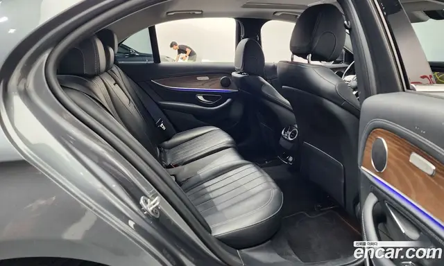 Mercedes-Benz E-Class 2019 1.9 автомат (гидро), миниатюра 11 Mercedes-Benz E-Class 2019 1.9 автомат (гидро), миниатюра 11