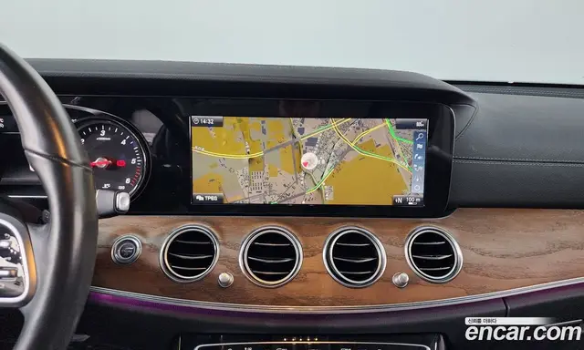Mercedes-Benz E-Class 2019 1.9 автомат (гидро), миниатюра 12