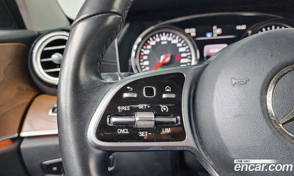 Mercedes-Benz E-Class 2019 1.9 автомат (гидро), фото 16 Mercedes-Benz E-Class 2019 1.9 автомат (гидро), фото 16