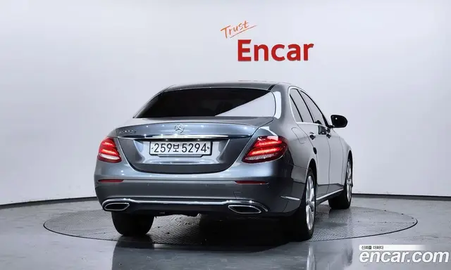 Mercedes-Benz E-Class 2019 1.9 автомат (гидро), миниатюра 4 Mercedes-Benz E-Class 2019 1.9 автомат (гидро), миниатюра 4